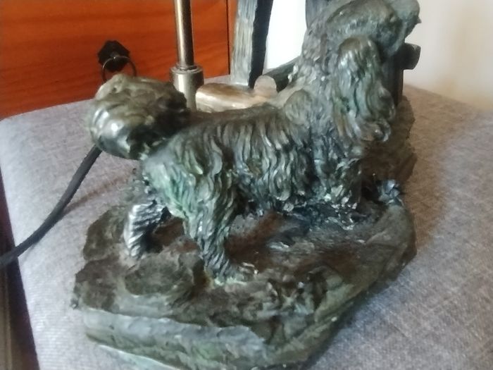 Bronze style table lamp-damage to paint