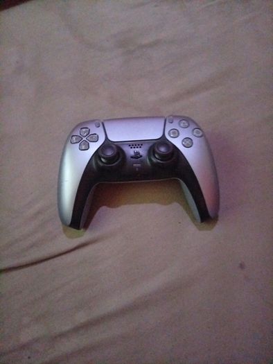 PS5 controller