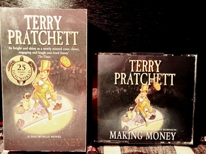 2007. Terry Pratchett. Making Money. Book And Audio Book.