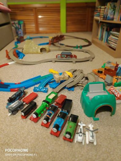 Thomas and friends battery powered big set