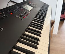 Yamaha MODX 8 Keyboard