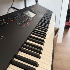 Yamaha MODX 8 Keyboard