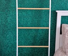 Towel rack