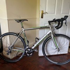 Carrera vanquish 6061 t6 Road Bike