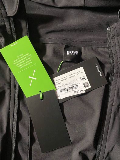 Hugo boss hoodie jacket size xl brand new with tag
