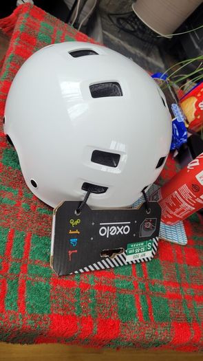Oxelo helmet brand new exhaust scooter skateboard bikes