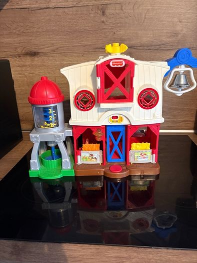 Fisher-Price Little People Playset Caring for Animals Farm