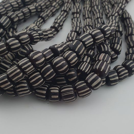 Vintage African Style White Stripe 10mm - 10.9mm Glass Beads necklace Strand
