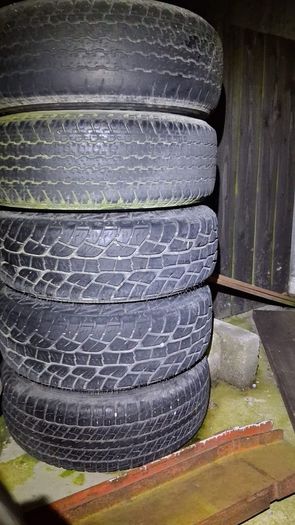 hilux rims and tyres