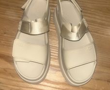 ugg sandals