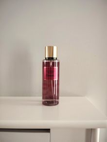 Victoria's Secret fragrance mist, Romantic