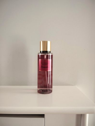 Victoria's Secret fragrance mist, Romantic