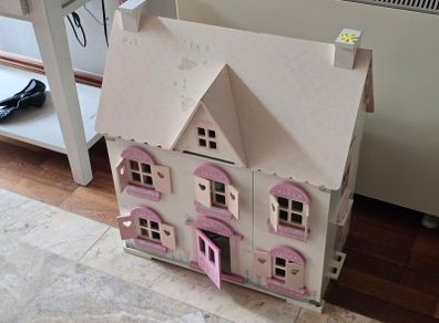 Doll House