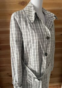 trench coat with belt Four Seasons size M