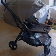 Mamas and papas Armadillo Buggy (Delivery 10 km radius)