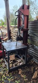 log splitter