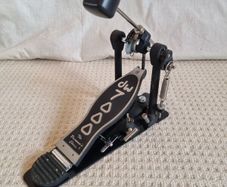 DW7000 single bass kick drum pedal