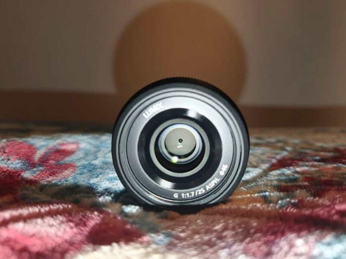 Olympus Pen E-PL9 + Lumix 25mm F1.7 lens Bundle
