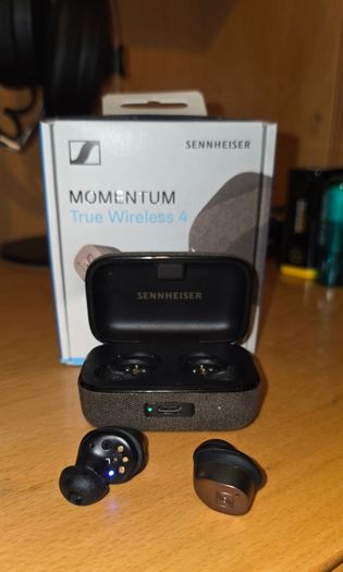 Seinnheiser Momentum TW 4 earbuds