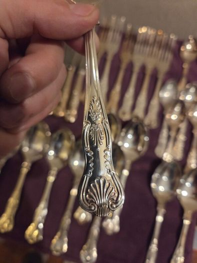 Newbridge Silverware 31 Piece Kings Pattern Set