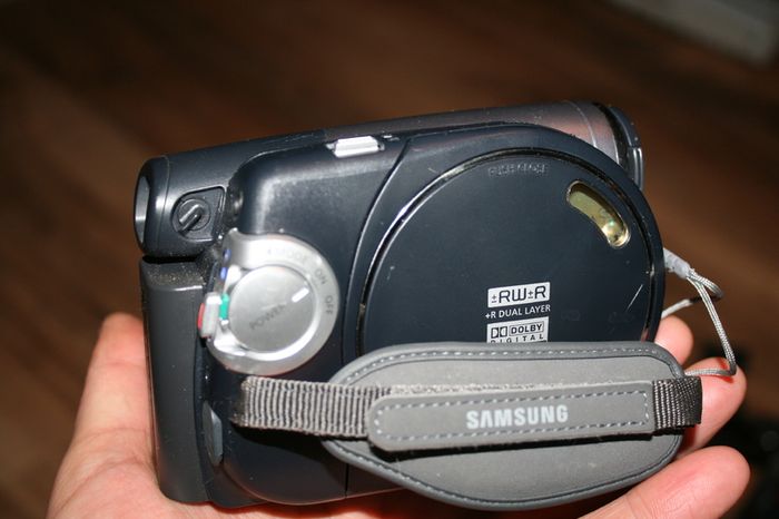 Samsung DVD Camera Recorder VP-DC172W