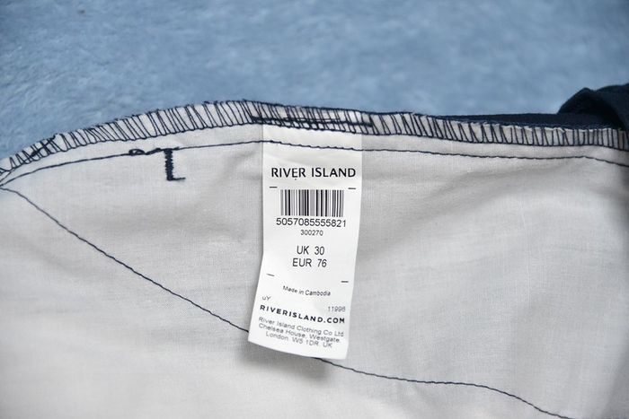 NEW River Island Mens Shorts Navy Blue Size 30 with Belt