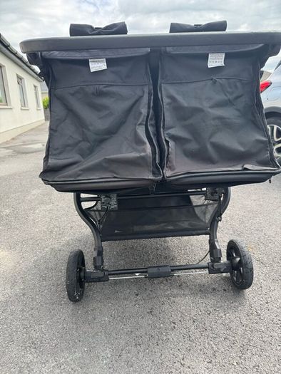 Baby jogger city mini GT double buggy