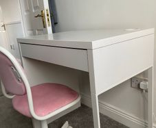 Kids desk