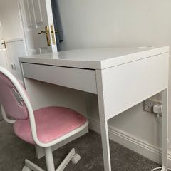 Kids desk