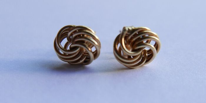 Vintage Solid 9ct Yellow Gold 375 Knot  Stud Earrings,  0,6g