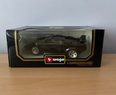 Lamborghini Countach 1988 1/18 Burago Model Car