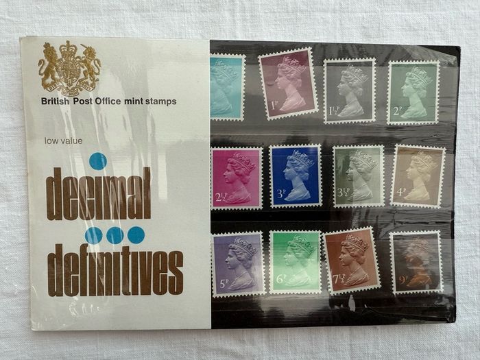 British stamps Issued in 1971 - decimal definitions pack