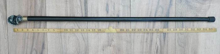 Vintage Highlander Moulded Top Collectors Stick