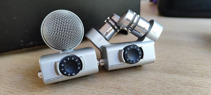 Zoom H6 Portable Handy Recorded with MSH-6 and XYH-6 microphones