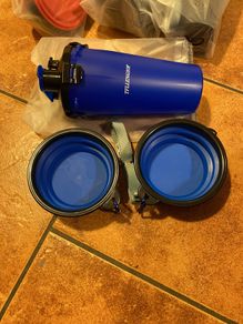 Portable Pet Water Bottle and Food Container for Travel 2-in-1 Dual Chamber Bottle with 2 Collapsible Bowls Dogs Cats Feeder Water Food Bottle Outdoor Travel