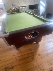 bar pool table