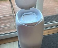 Angel care nappy bin with refils