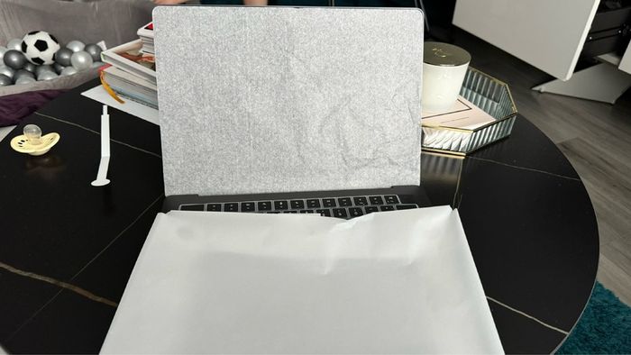 Mac Book Pro 14" M3/ 18 GB Ram/ 500GB Storage