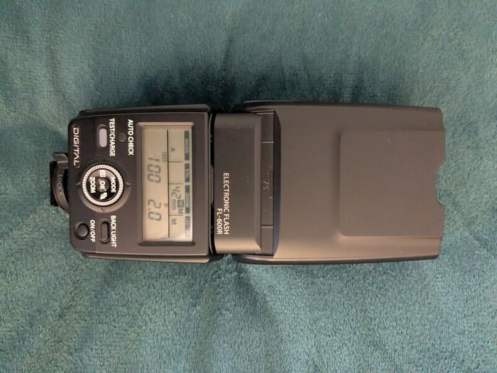 Olympus FL-600R Electronic Flash for Olympus / Panasonic Micro Four Thirds