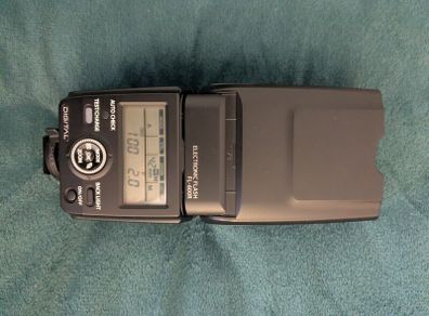 Olympus FL-600R Electronic Flash for Olympus / Panasonic Micro Four Thirds