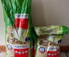 23.5kg of Cats Best Original Organic Wood Granule Clumping Cat Litter