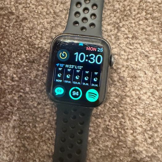 Apple Watch Series 5 Nike 44mm GPS Space Grey with Black Nike Sport Band