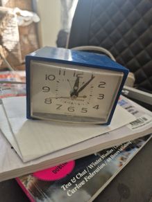 vintage General Electric (GE) Analogue Electric Alarm Clock USA