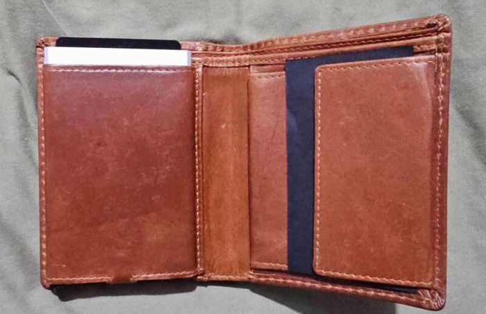 men leather wallet