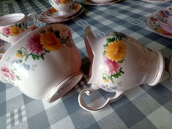 Very Rare Tuscan Fine Bone China  "September Song" Pink Tea Set