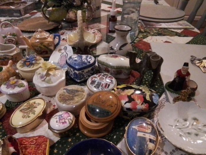 Selection of Vintage Ceramic/Metal Pill Boxes & Other Decorative Items