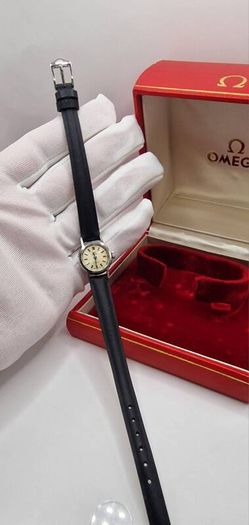 OMEGA Vintage wristwatch