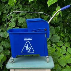 Mop bucket