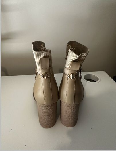 River island heeled boot with side zip