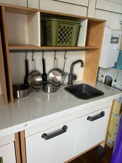 kids play kitchen